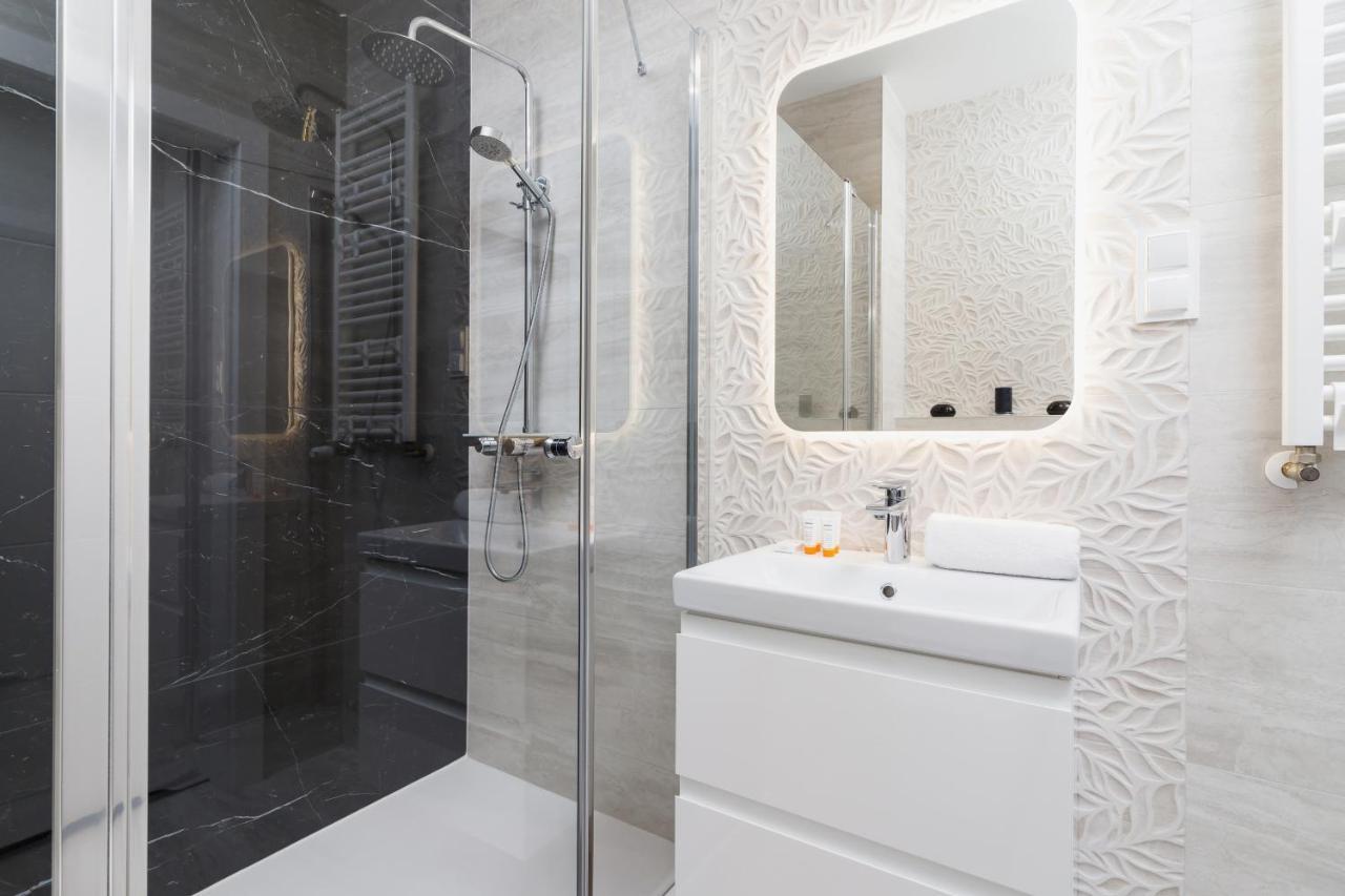W Parku Lotnikow Apartments Tauron Arena By Noclegi Renters Krasków Eksteriør bilde